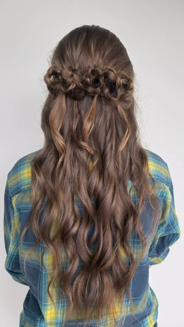 Prom season is here!! I love when clients bring fun styles that make me think...